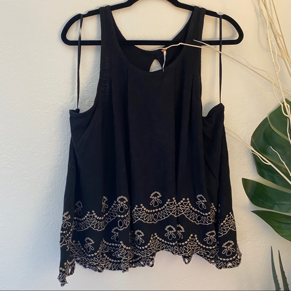 FREE PEOPLE Flowy Razor Back Eyelet Detailed Tank